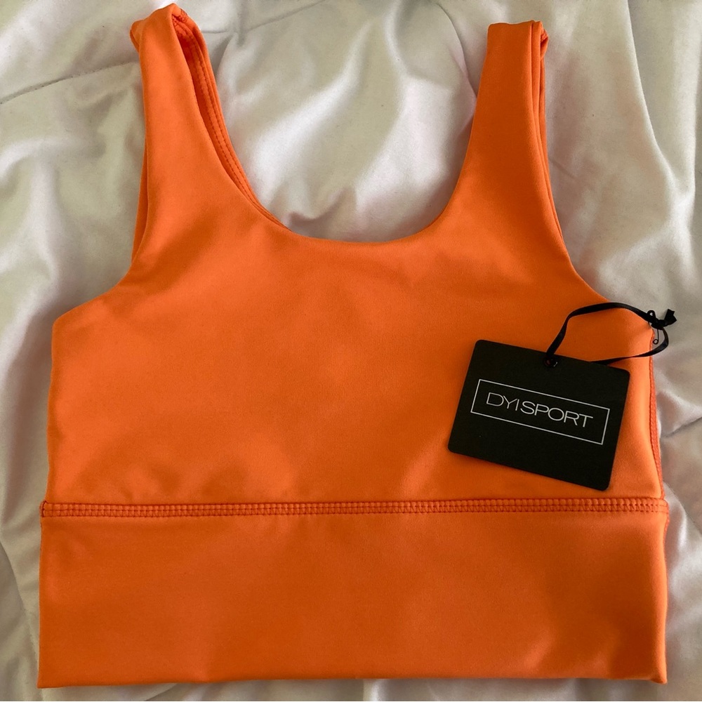 DYI Elevate Racer Bra XS. Nectarine. USA. Bionic 81% Poly, 19% Spandex. New